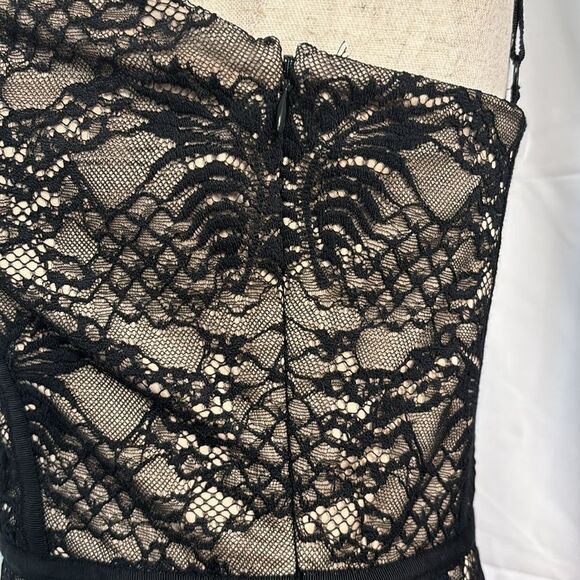 Ali & Jay Desert at Dusk Black Lace Mini Dress Size M - Picture 6 of 10